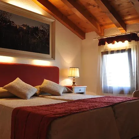 Club Hotel