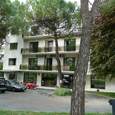 Club Hotel 3*